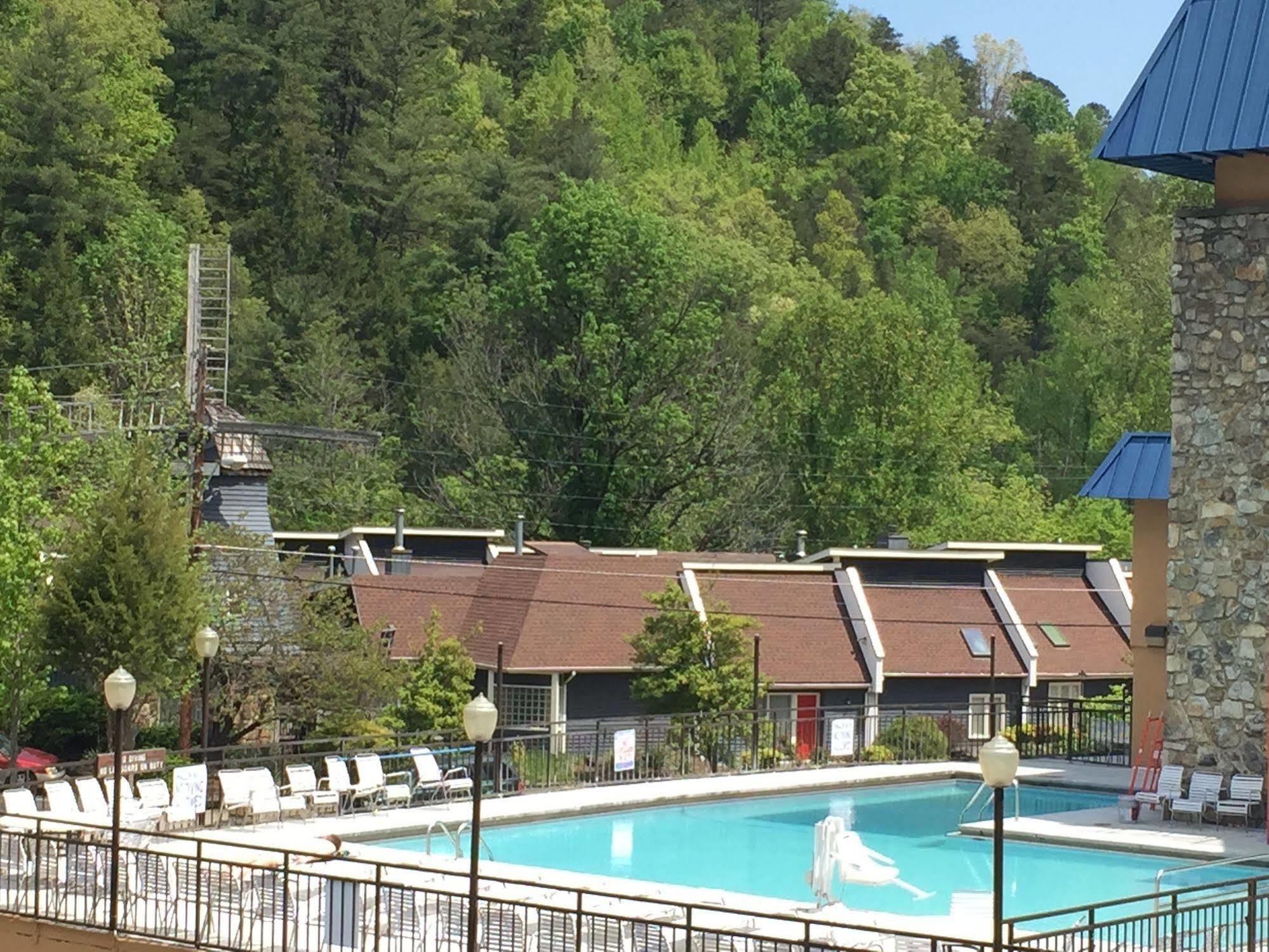 Hotel Clarion Pointe Downtown Gatlinburg Zewnętrze zdjęcie