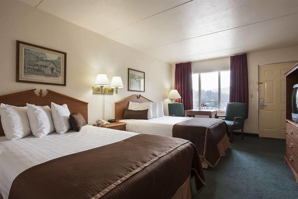 Hotel Clarion Pointe Downtown Gatlinburg Zewnętrze zdjęcie